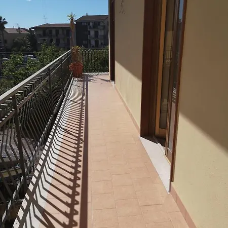 Casa Al Centro Di E A 2 Passi Dal Mare ريبوسْتو